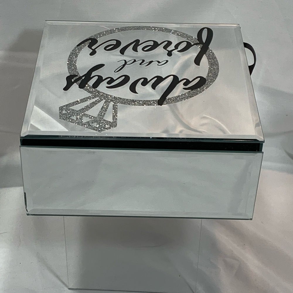 NWOT “Always and Forever” Mirrored Jewelry/Trinket Box - Picture 4 of 7